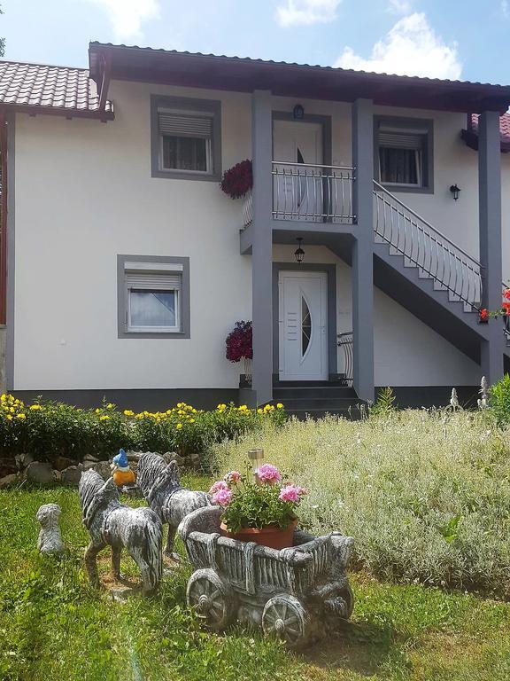 Guesthouse Samolov Vrhovine Dış mekan fotoğraf