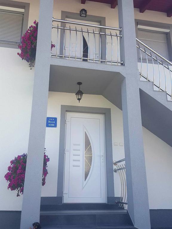 Guesthouse Samolov Vrhovine Dış mekan fotoğraf
