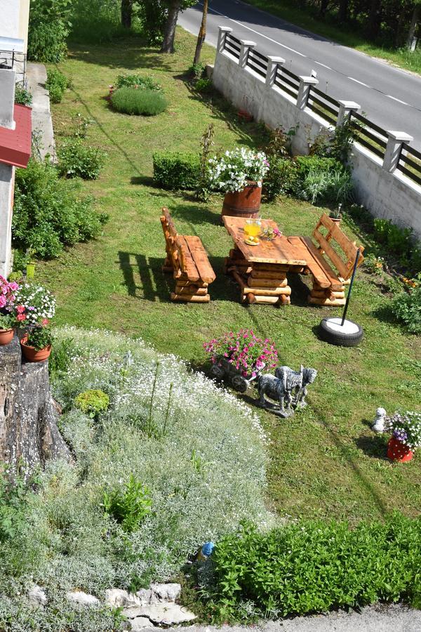 Guesthouse Samolov Vrhovine Dış mekan fotoğraf