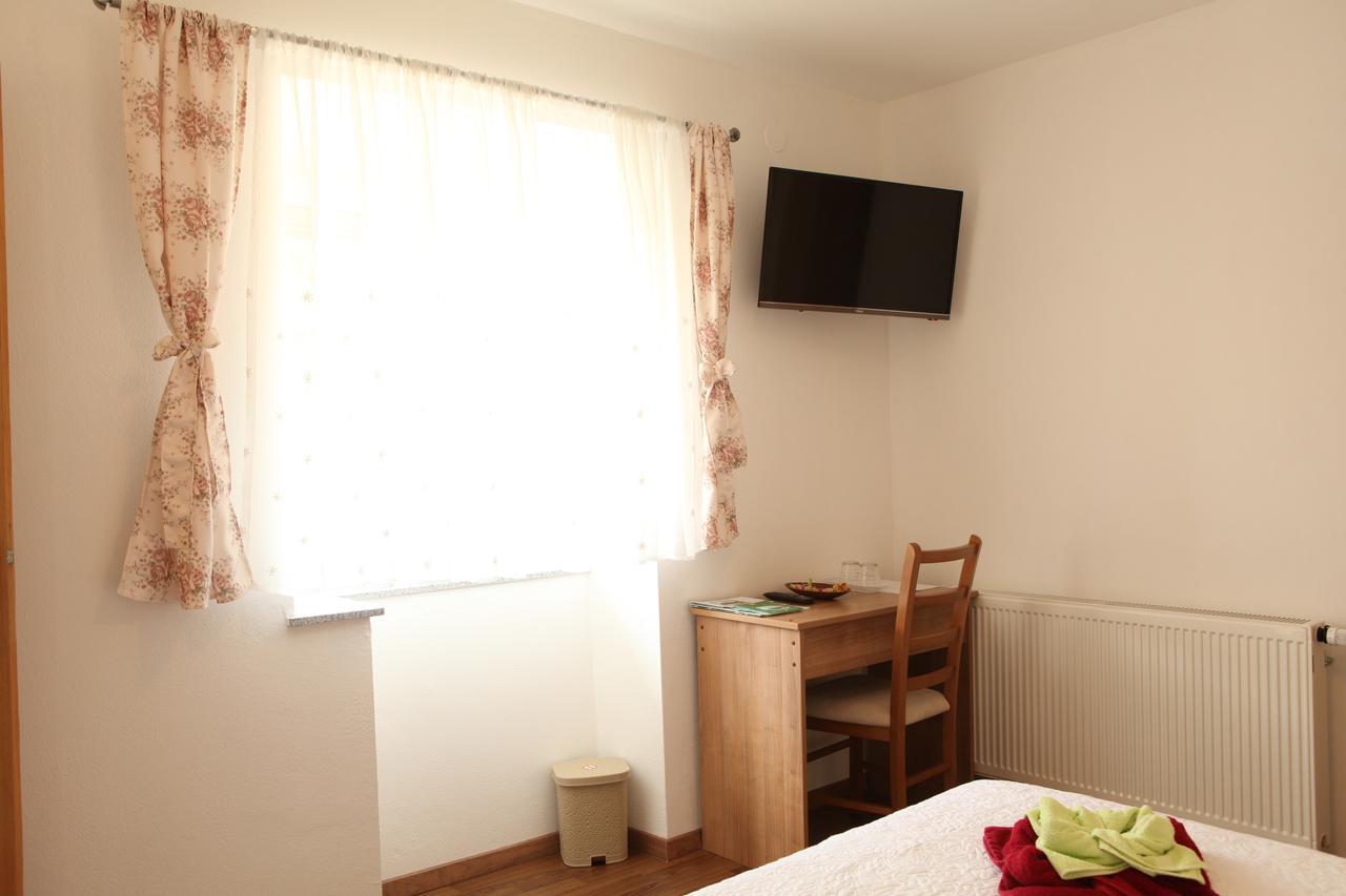 Guesthouse Samolov Vrhovine Dış mekan fotoğraf