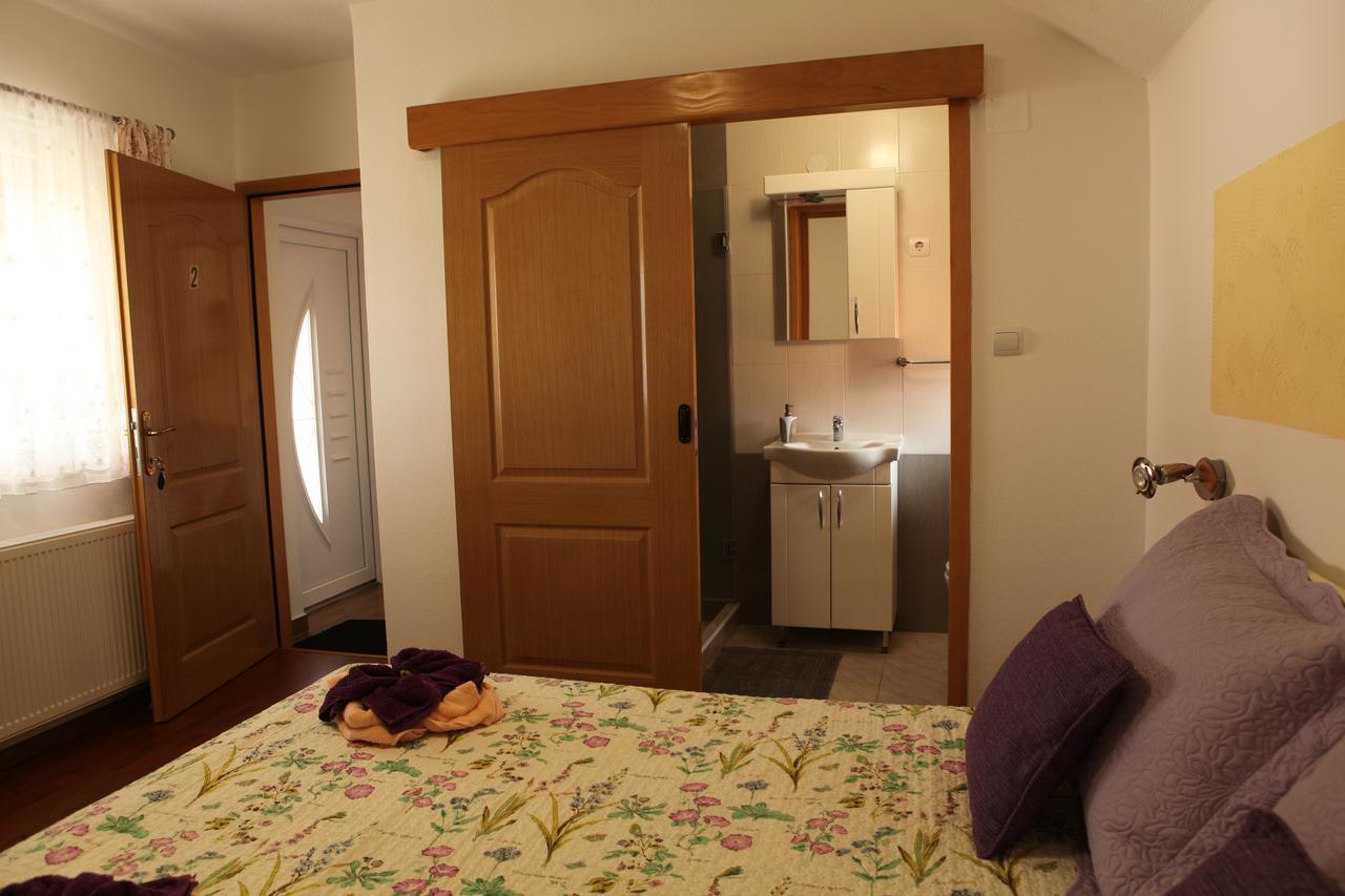 Guesthouse Samolov Vrhovine Dış mekan fotoğraf