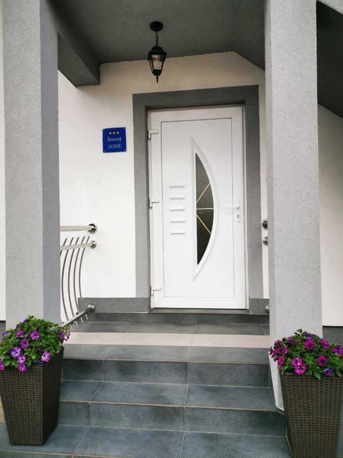 Guesthouse Samolov Vrhovine Dış mekan fotoğraf