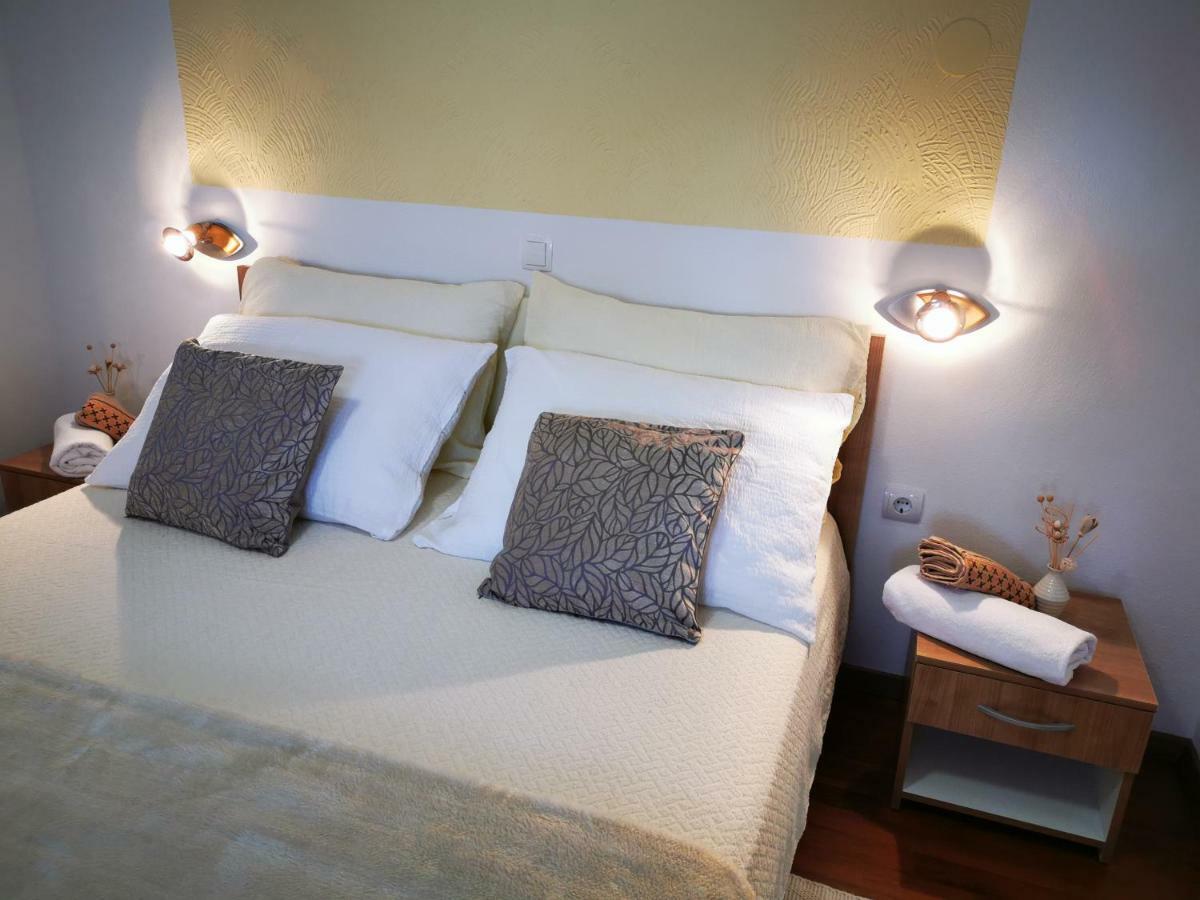 Guesthouse Samolov Vrhovine Dış mekan fotoğraf