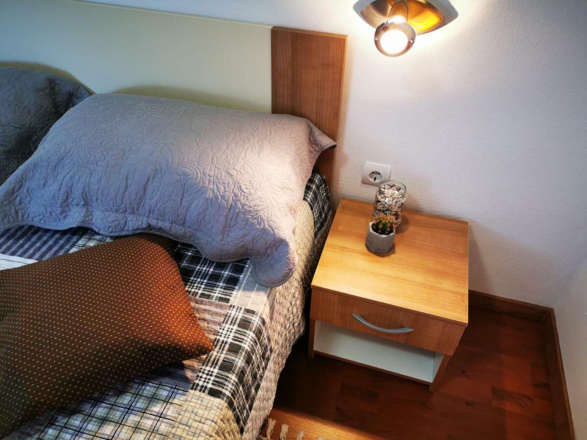 Guesthouse Samolov Vrhovine Dış mekan fotoğraf